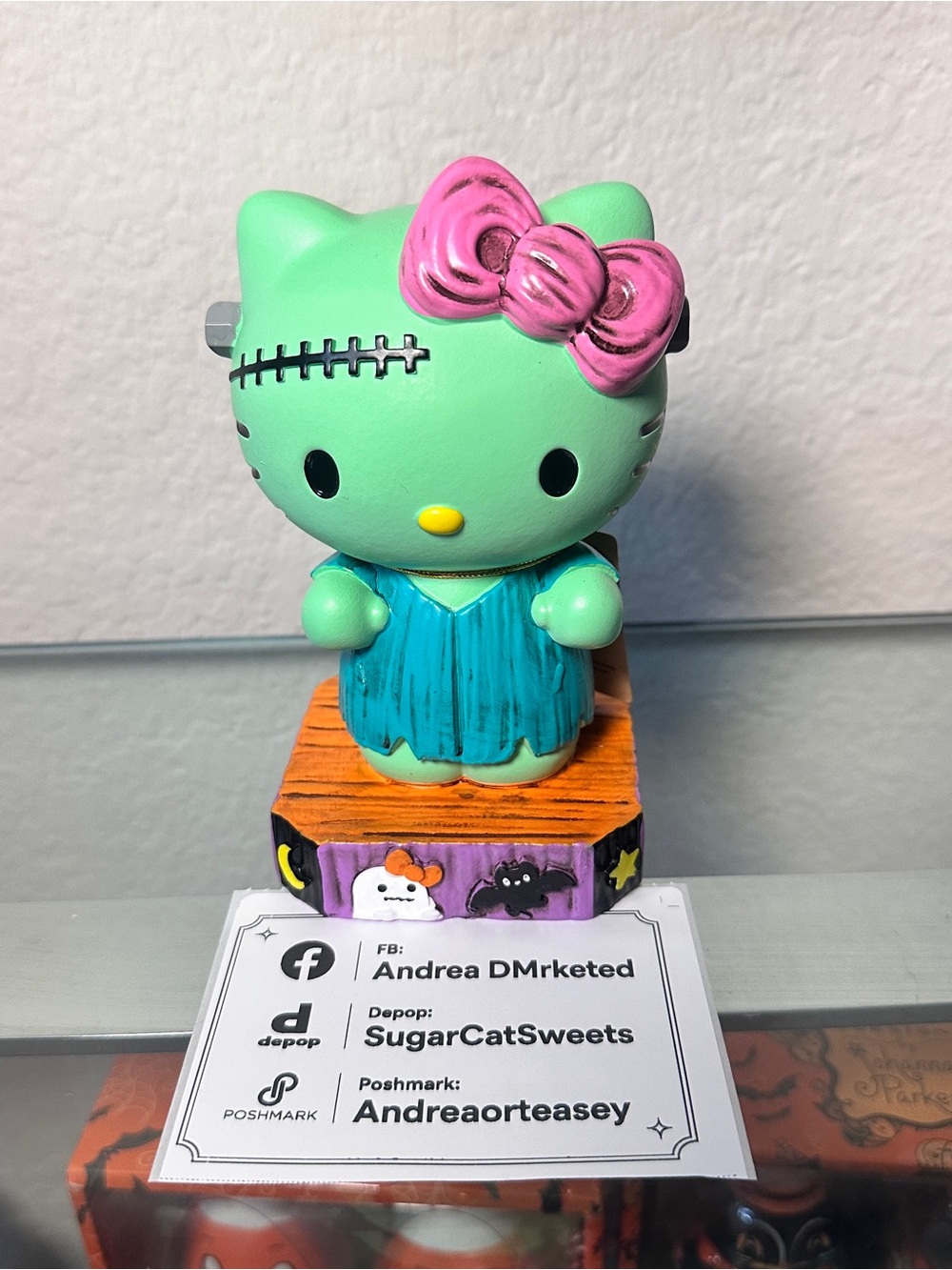 Hello kitty wooden Halloween Figurine Decorative Collectible